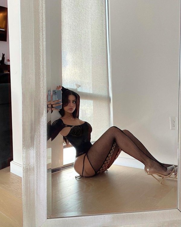 girlslacefishnet3_034