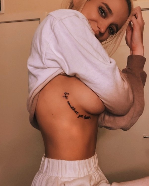 tattoogirls11_023