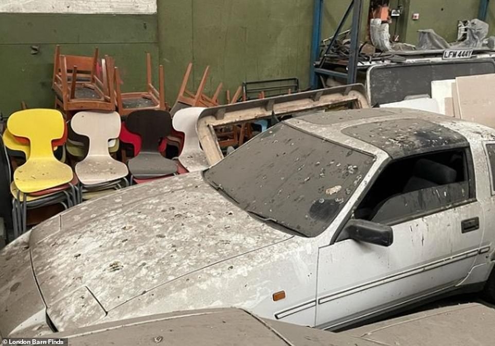 classiccarauction174_020