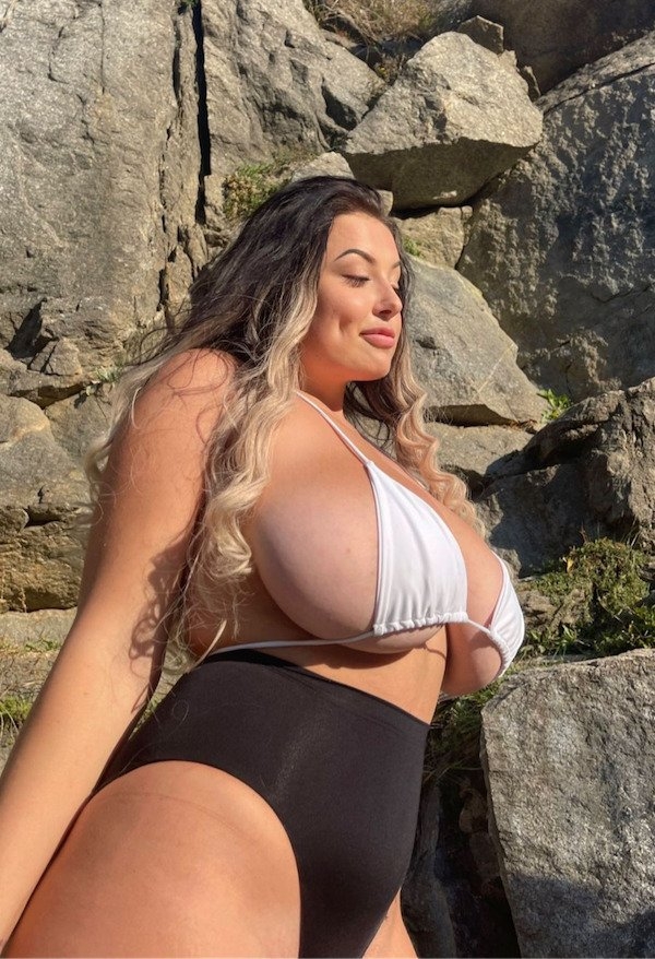 busty43_072