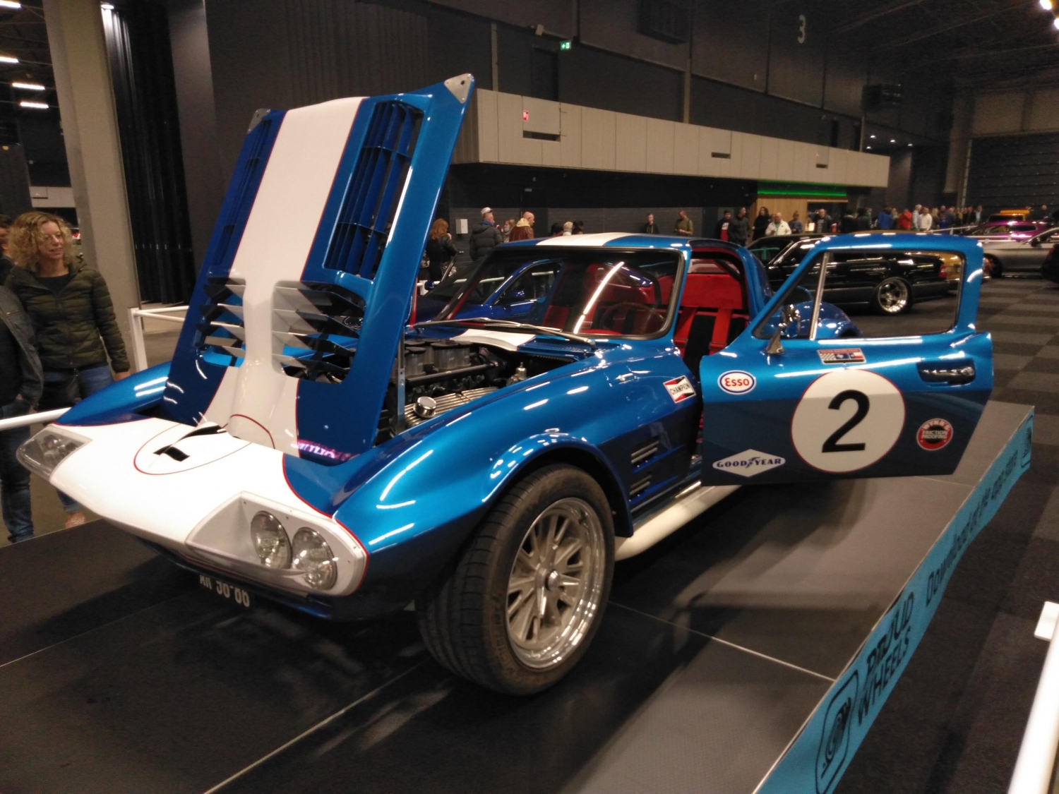 classiccars100autolive_001