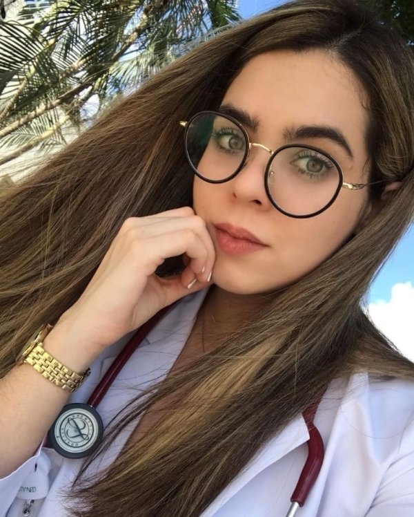 girlswithglasses6_036