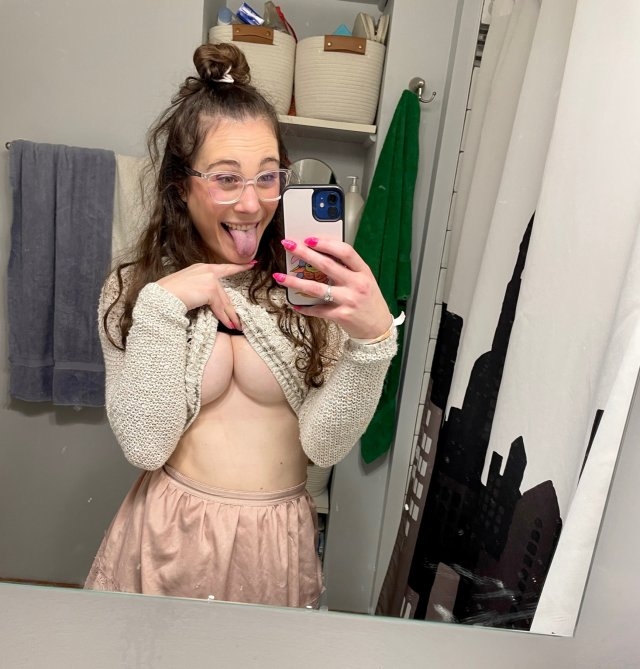 girlswithglasses6_060