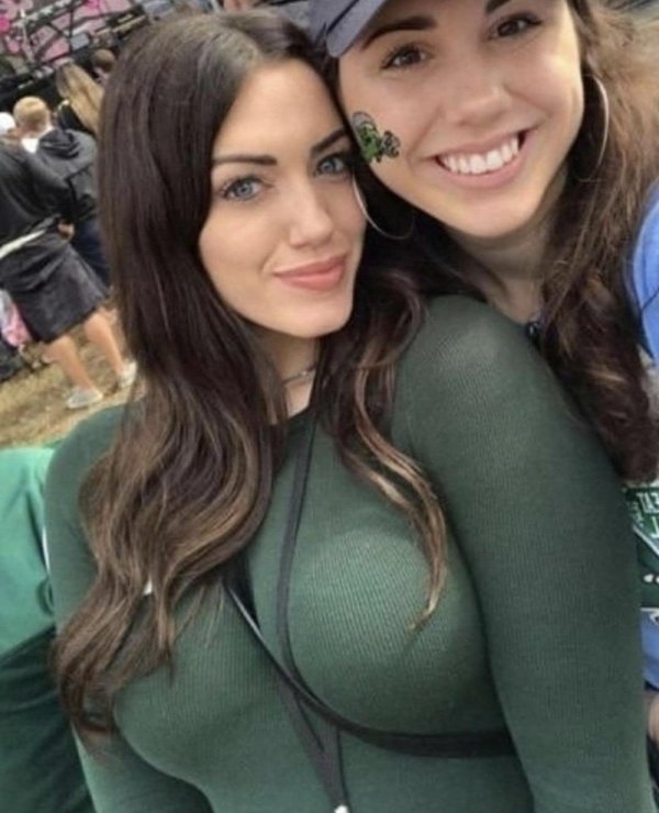 moregirlsbetter2_053