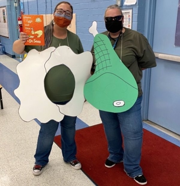 pregnanthalloweencostumes_026