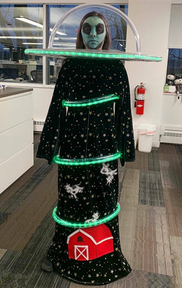 pregnanthalloweencostumes_040