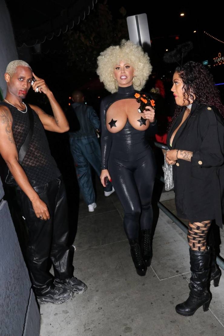 amberrosesexyoutfit_004