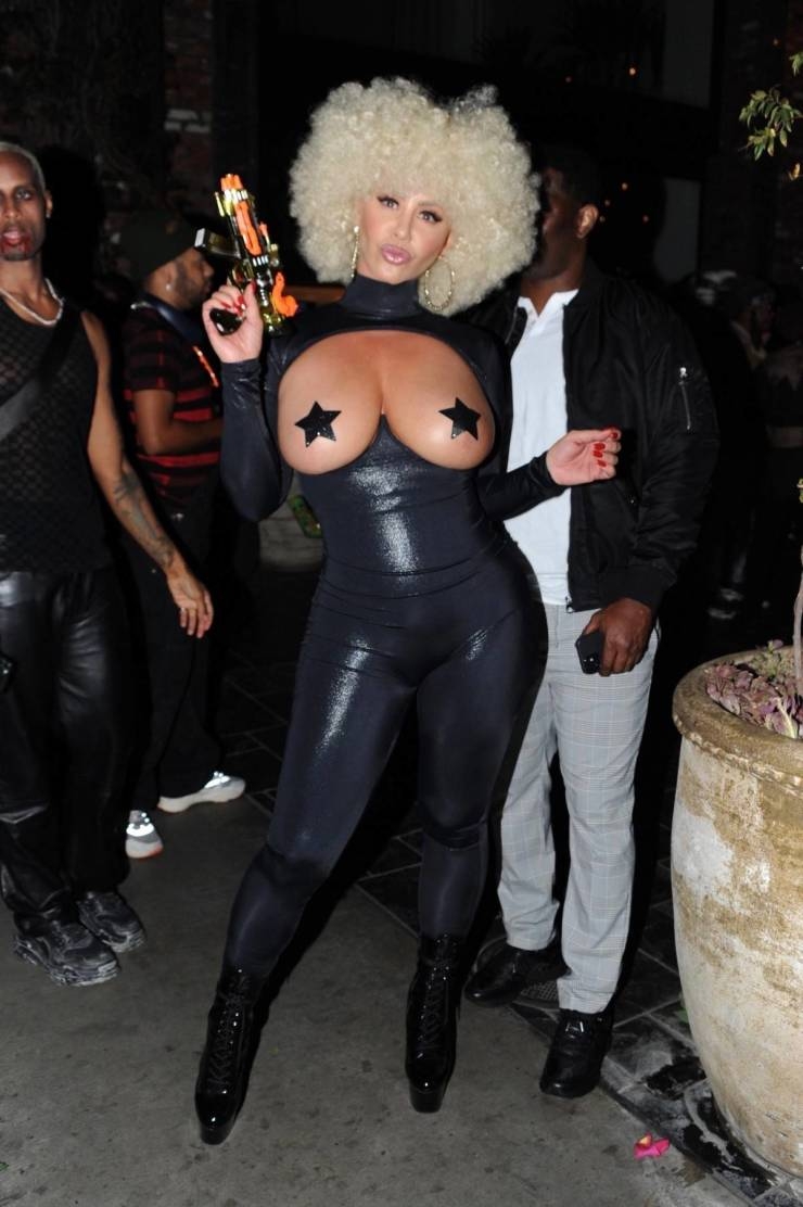 amberrosesexyoutfit_005