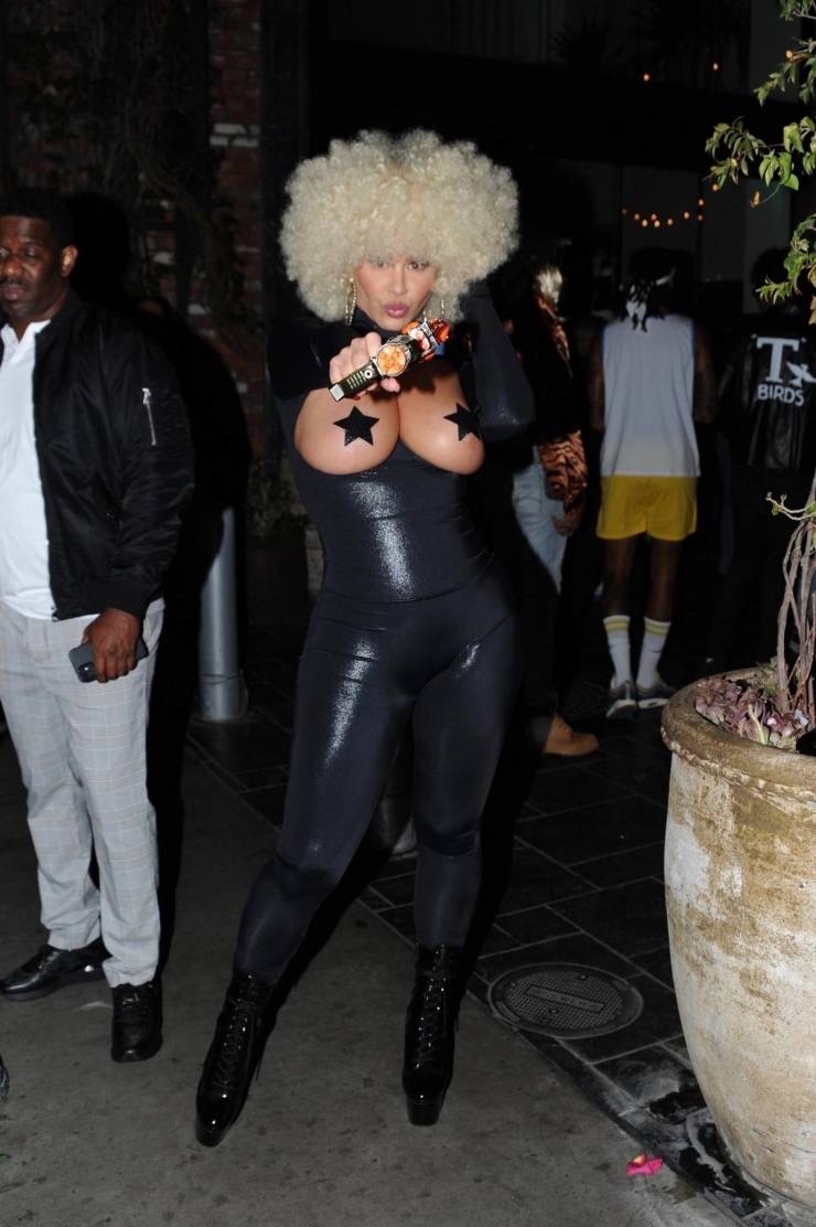 amberrosesexyoutfit_010