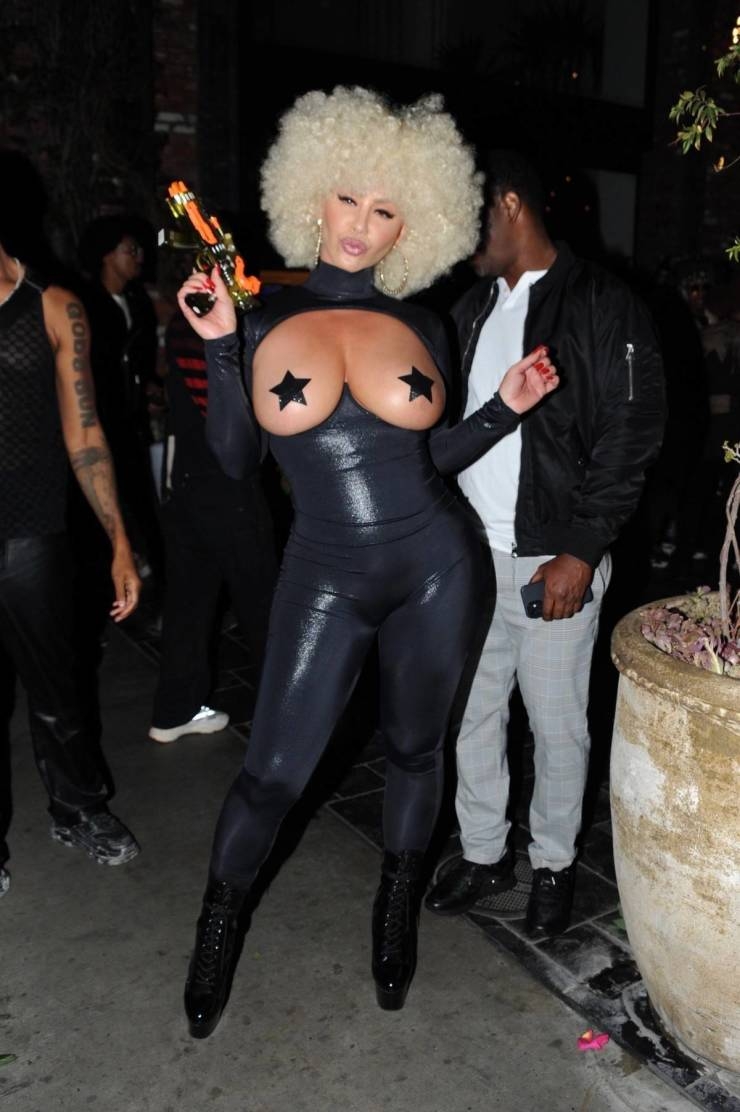 amberrosesexyoutfit_023
