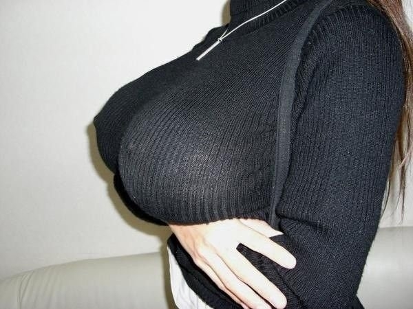 braless25_020