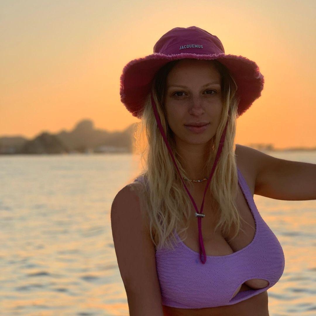 busty48_004