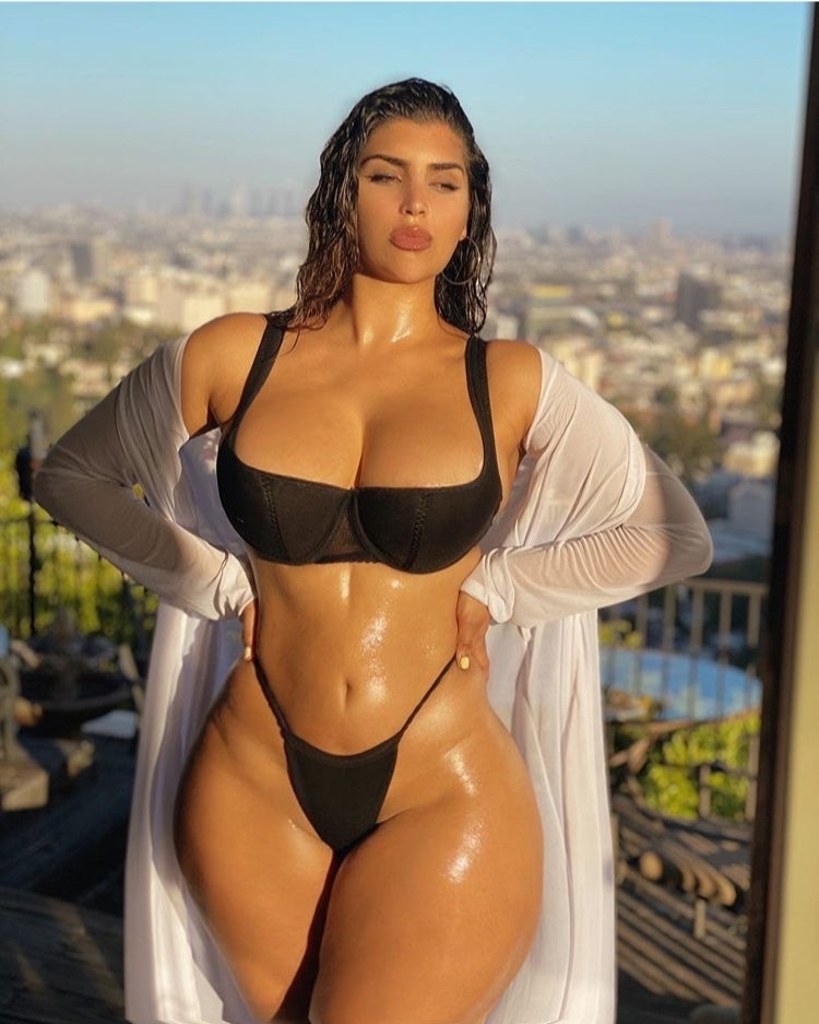 busty50_077