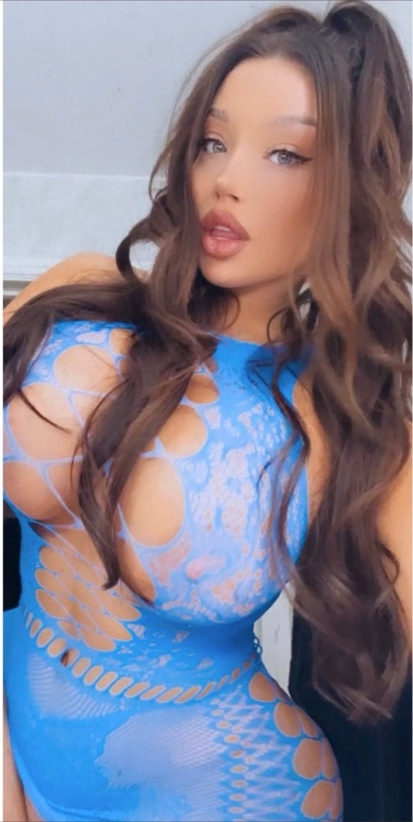 busty52_071