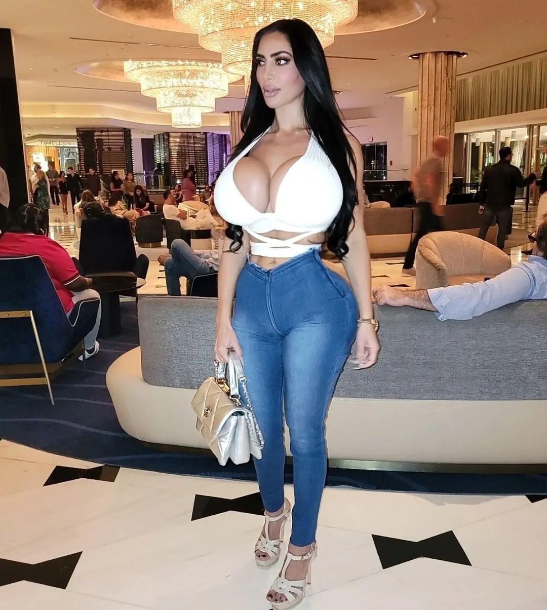 busty58_055