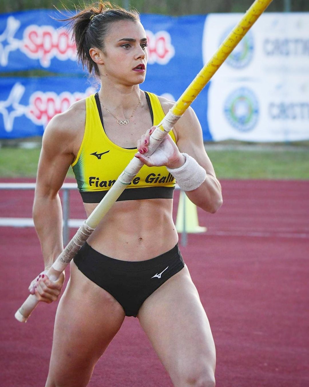 fitnessgirls17_001