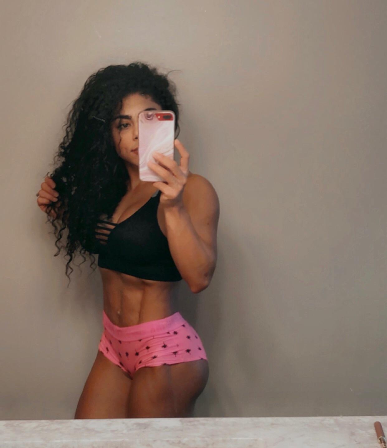 fitnessgirls17_050