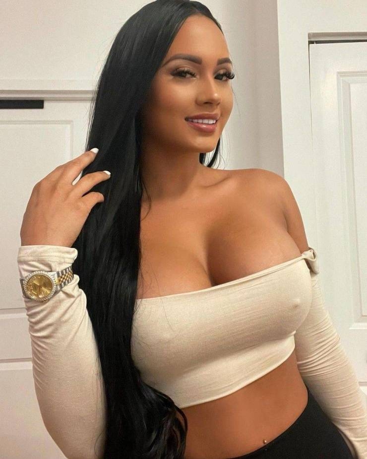 braless27_018
