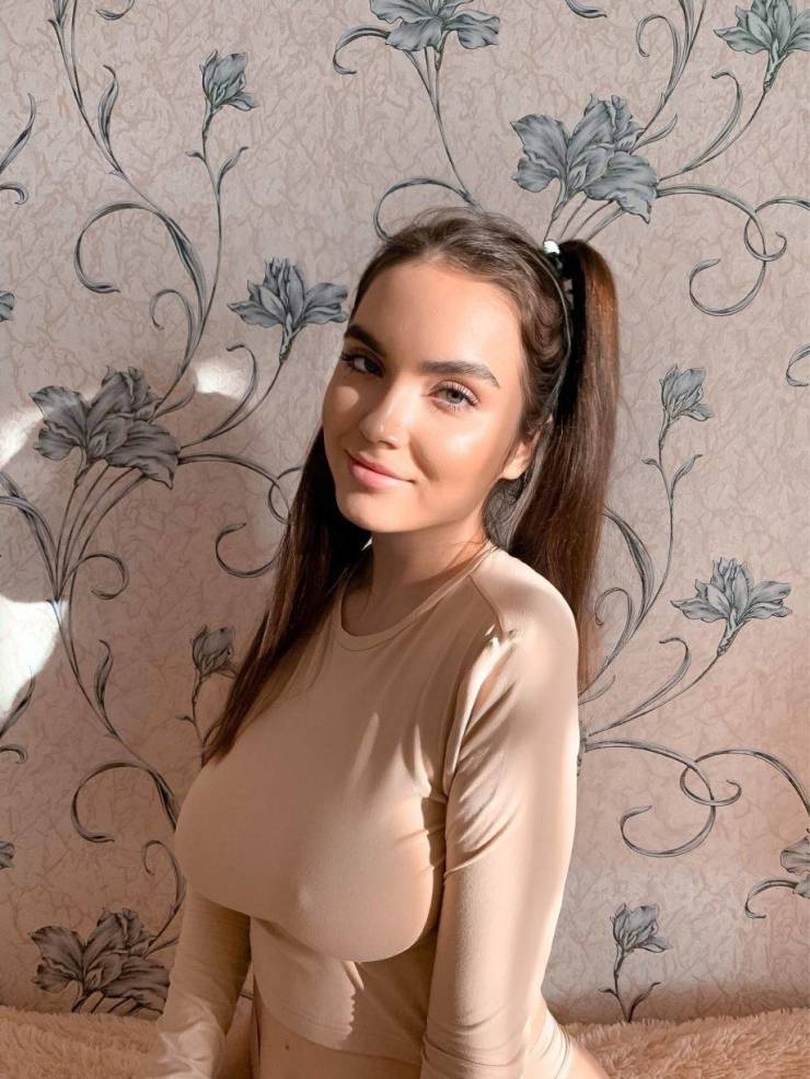 braless27_046