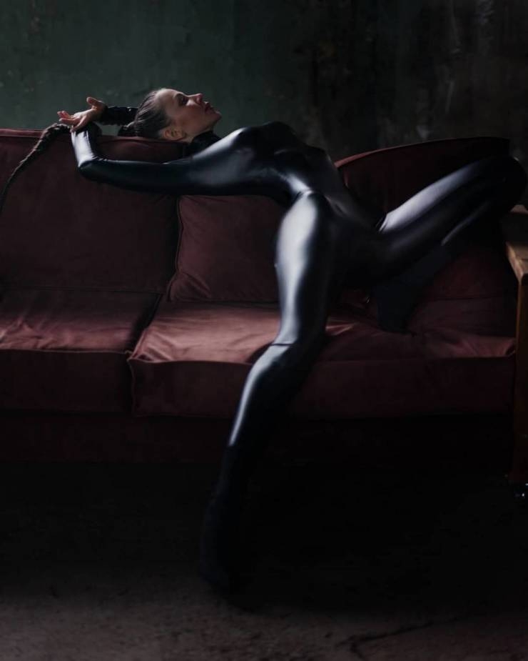 girlsinlatexleather10_030