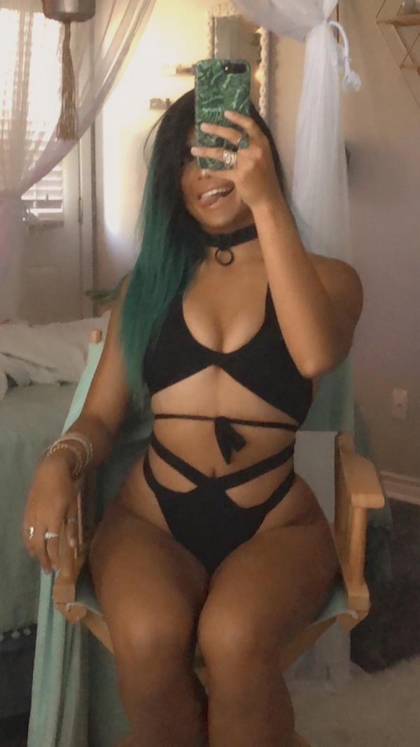 girlswithchokers_018