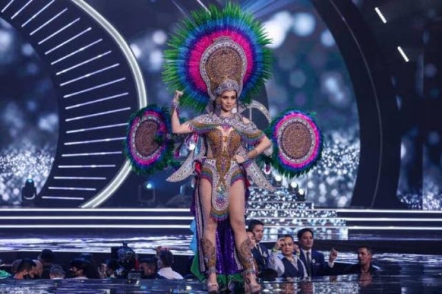 missuniversecostumes_020
