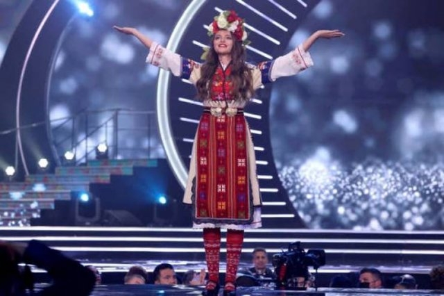 missuniversecostumes_038