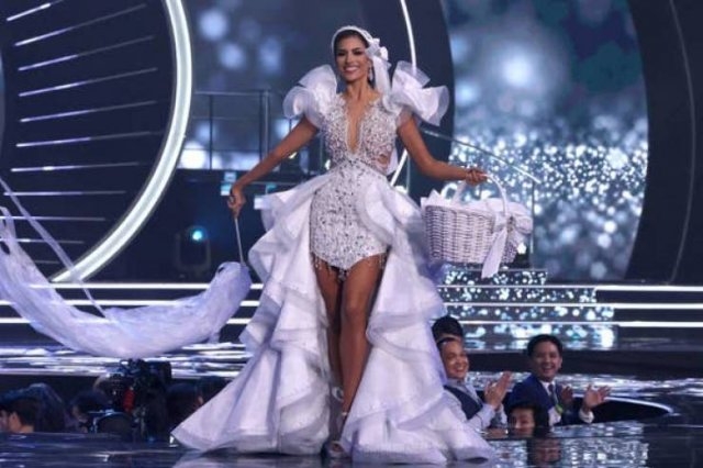 missuniversecostumes_048