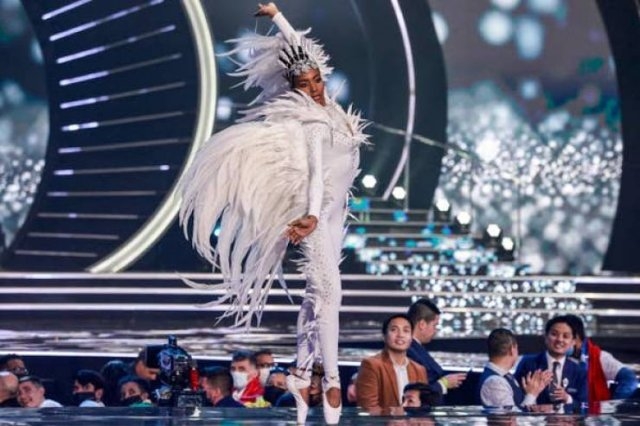 missuniversecostumes_055