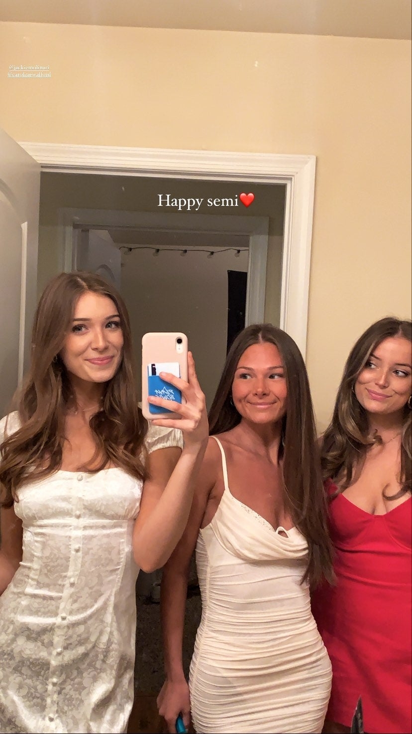 moregirlsbetter5_036