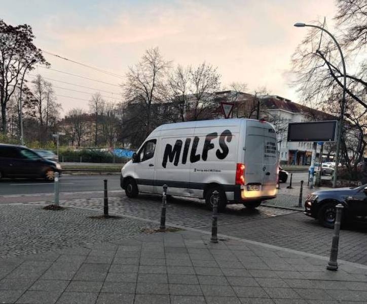 randompicsforadults5_022