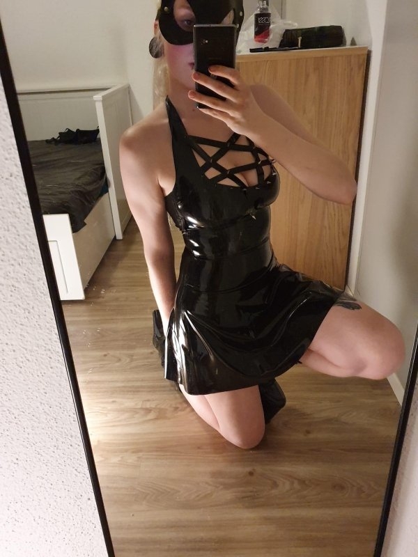 girlsinlatexleather2_007