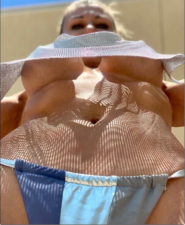 underboob2_046