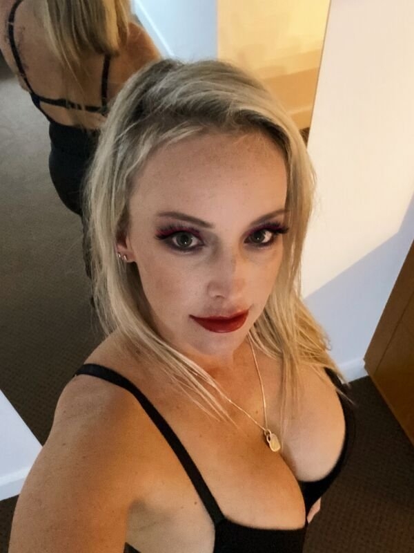 voluptuousladies19_041