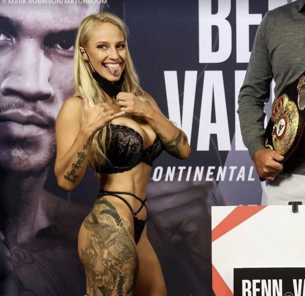 voluptuousladies21_038