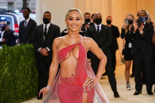 braless28_064
