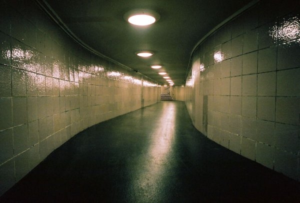 creepyhallways_006