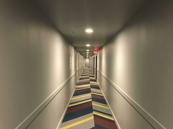 creepyhallways_014