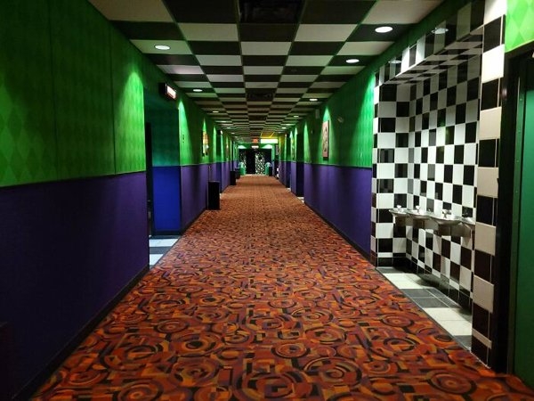 creepyhallways_024