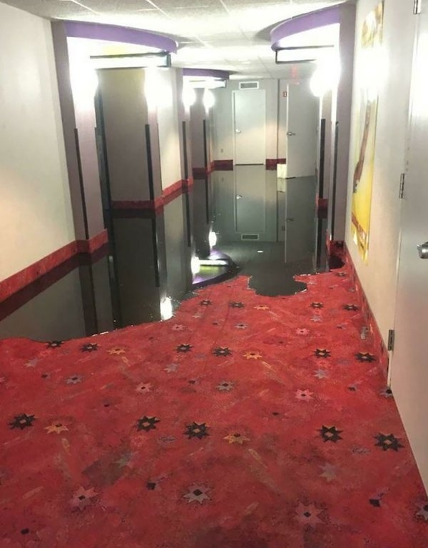 creepyhallways_026