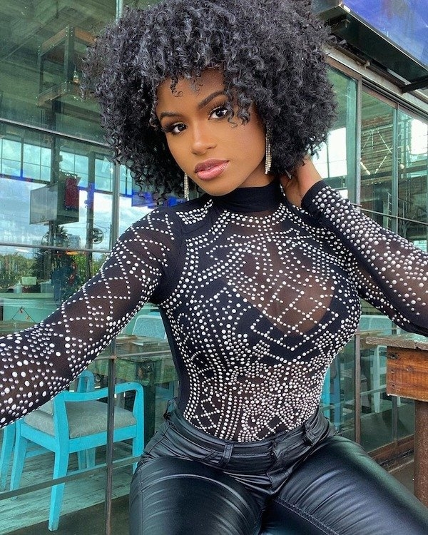 girlsinlatexleather11_040