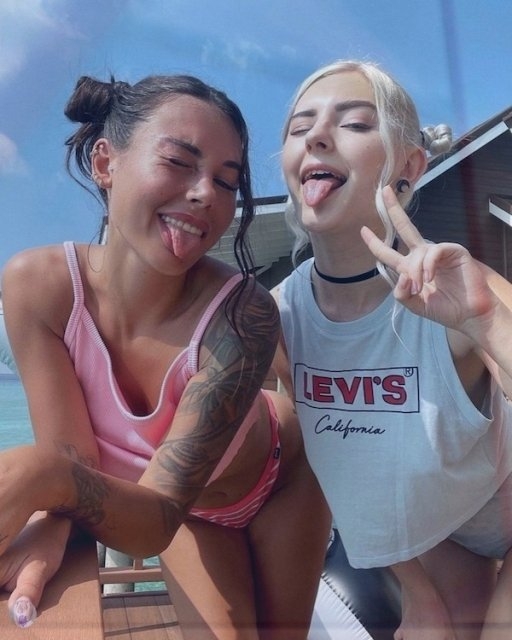 girlswithchokers2_017