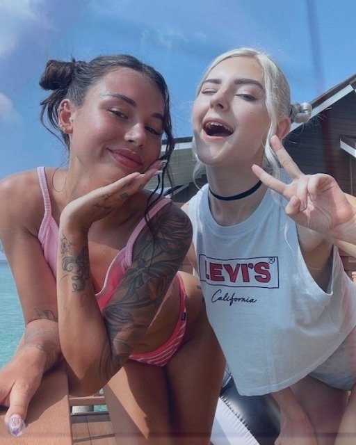girlswithchokers2_019