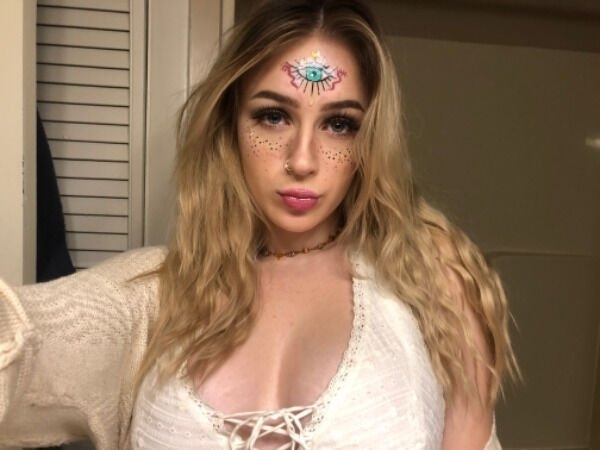 girlswithchokers2_035