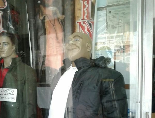 strangemannequins_003