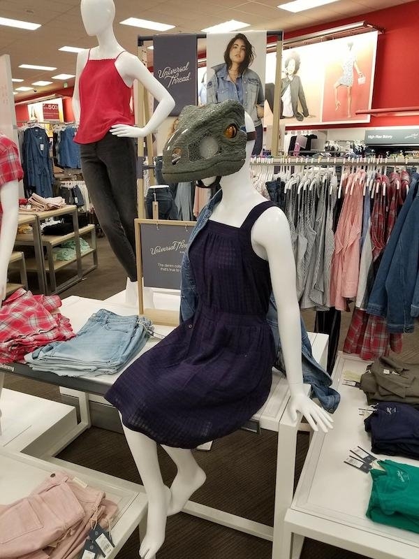 strangemannequins_021