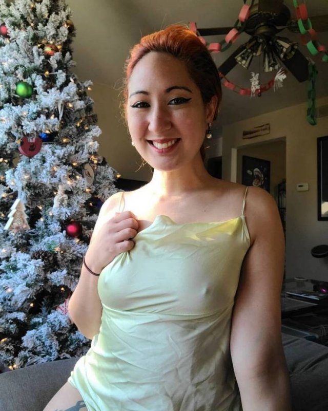 braless31_042