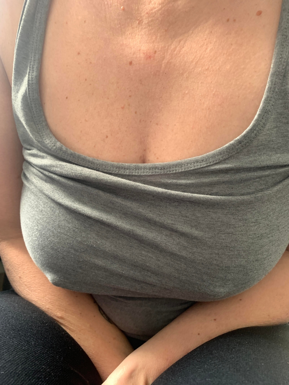 braless32_035