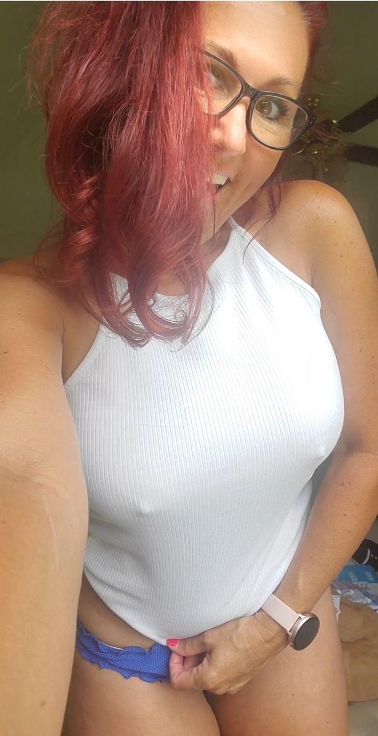 braless32_057
