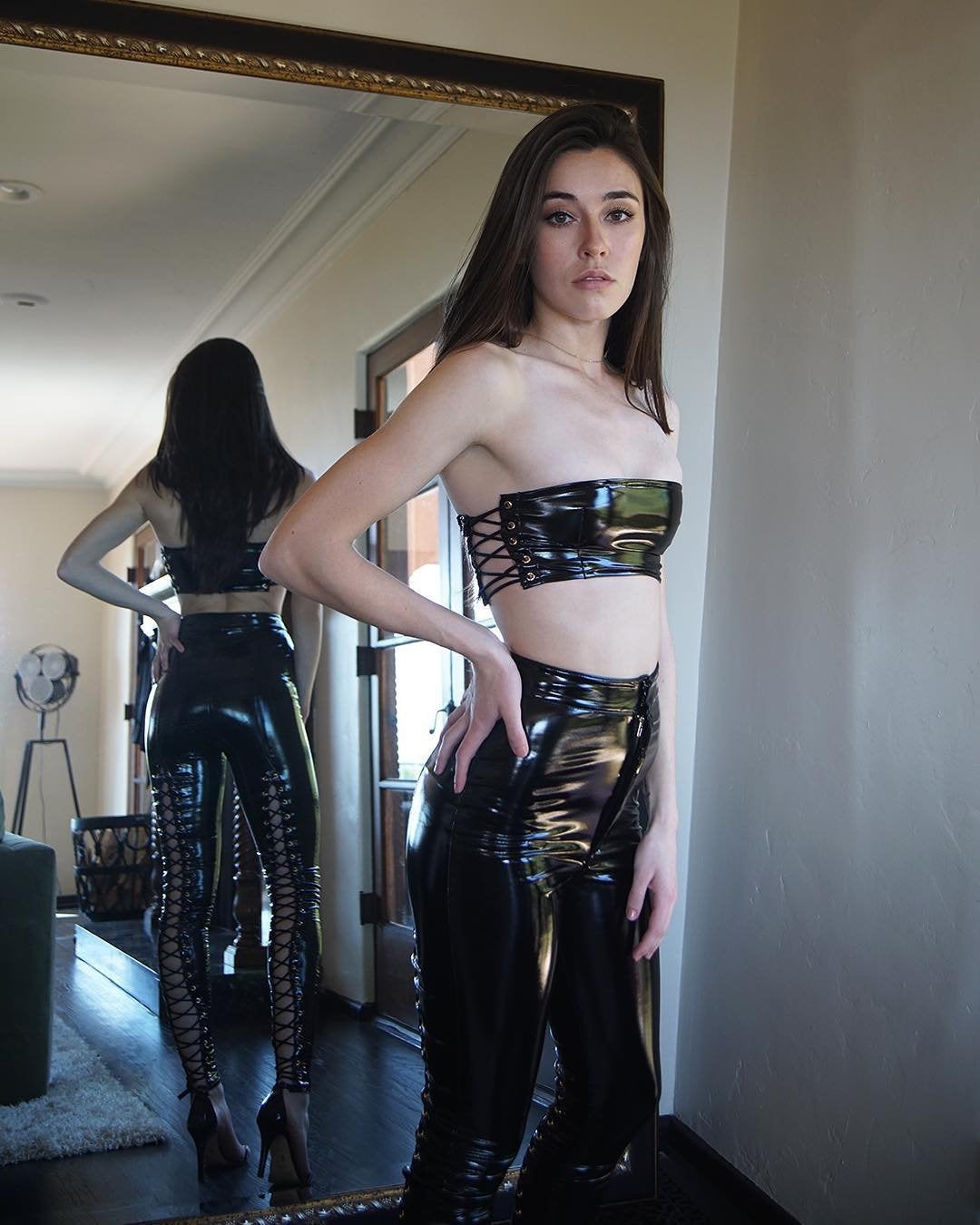 girlsinlatexleather12_045